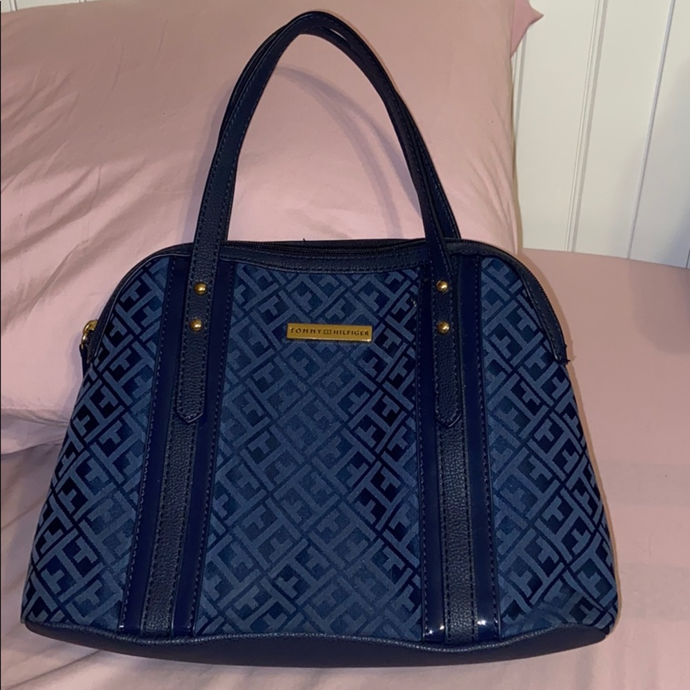 Tommy Hilfiger bag